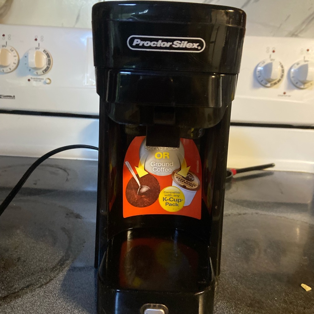 Single serve coffee marker